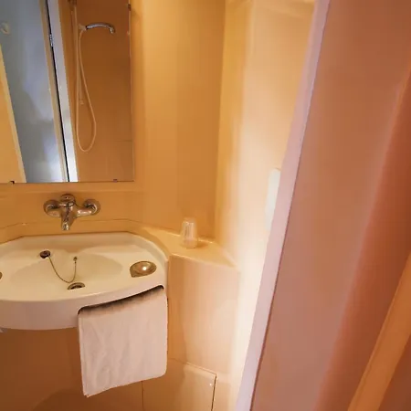 Premiere Classe 5* Évreux